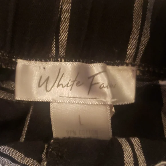 Tillys ankle or capri pants - Picture 6 of 7